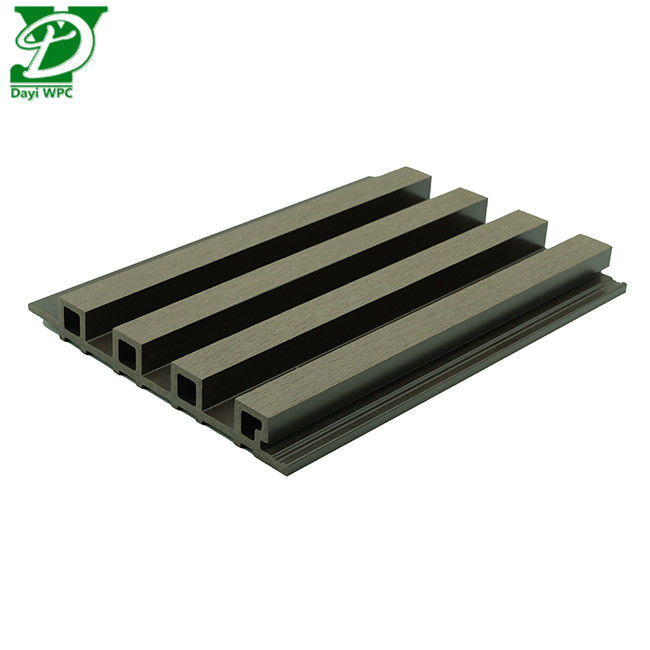 لوحة الحائط الخارجية WPC ذات سطح منخفض الصيانة مقاومة للطقس